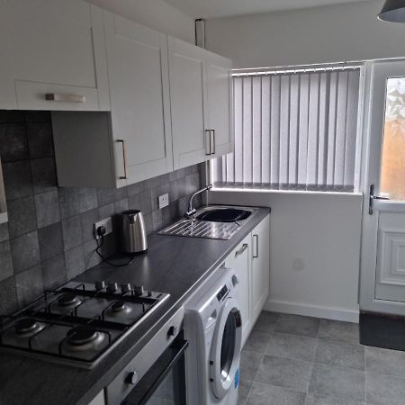 3 Bedroom House-Ellesmere Port Kültér fotó
