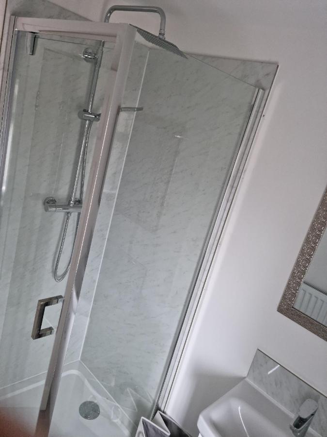 3 Bedroom House-Ellesmere Port Kültér fotó