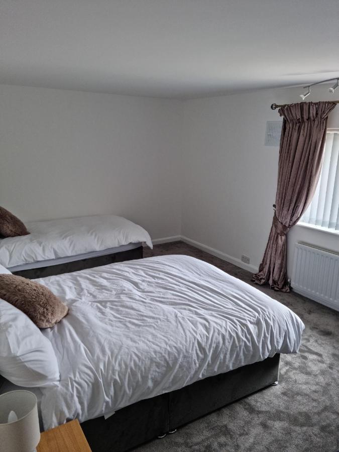 3 Bedroom House-Ellesmere Port Kültér fotó