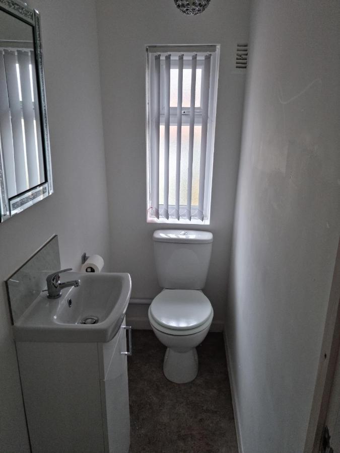 3 Bedroom House-Ellesmere Port Kültér fotó